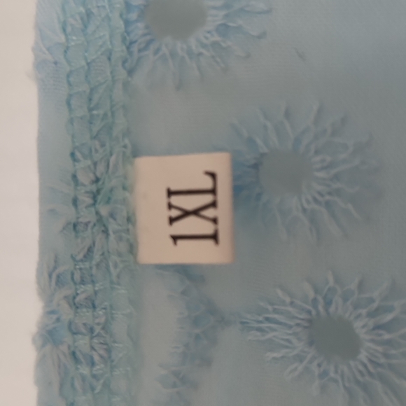 NWT 1XL Shein baby blue eyelet top - Picture 6 of 8